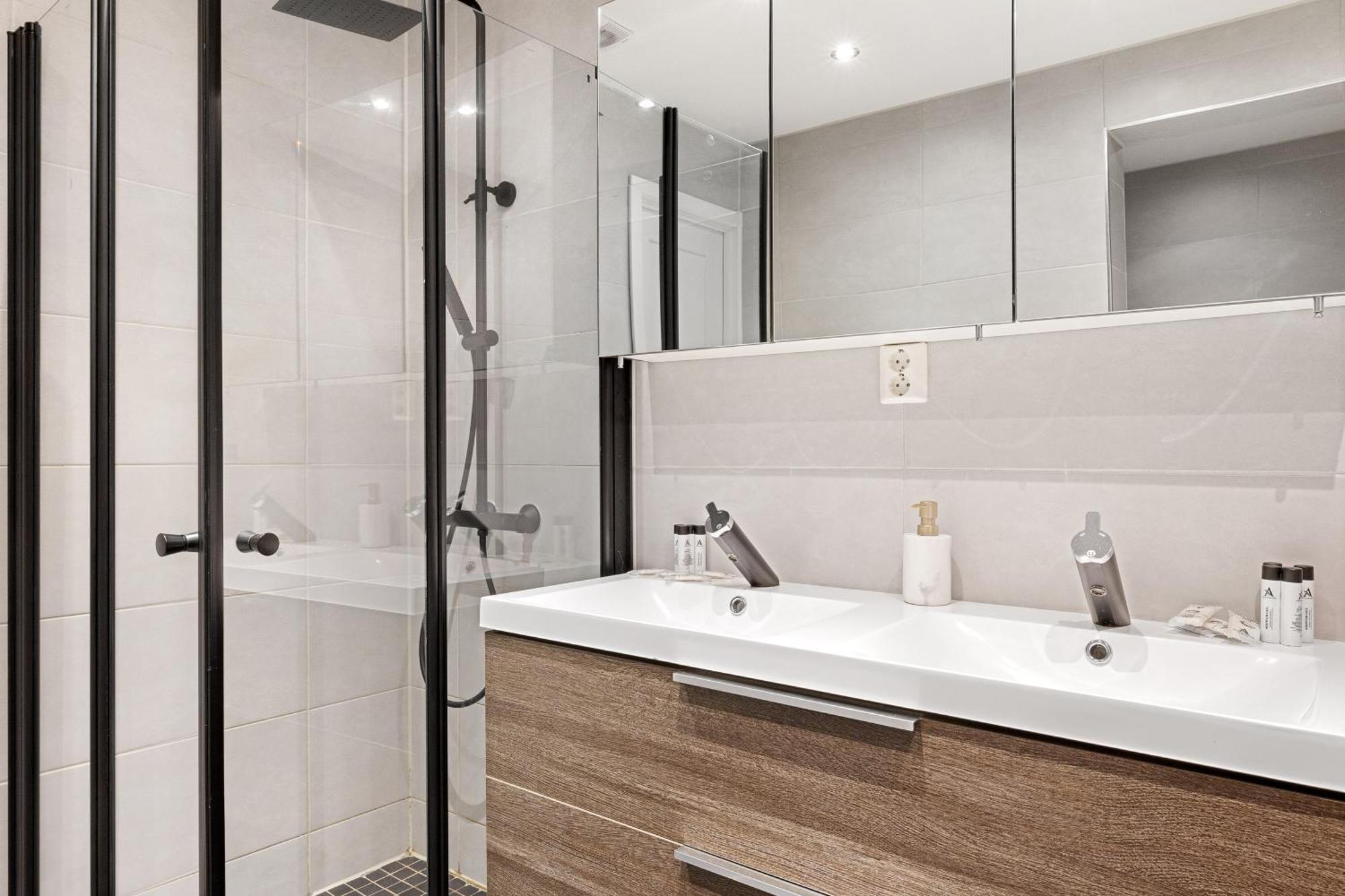 Homerentals L 120Sqm Mid-Central - King Beds - 500Mbps Wi-Fi Bergen Exterior foto